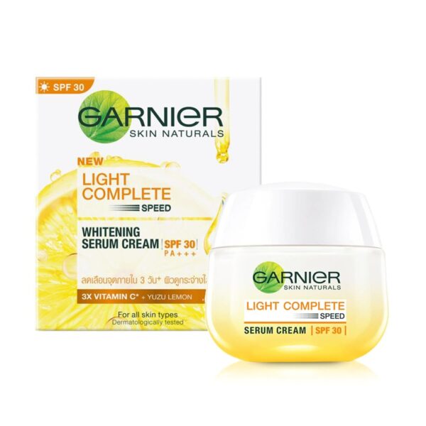 kem duong garnier light complete